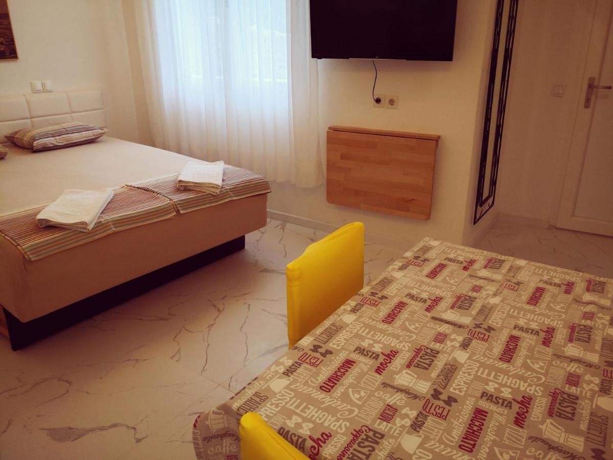City Center Garden Apartments Шибеник Екстер'єр фото