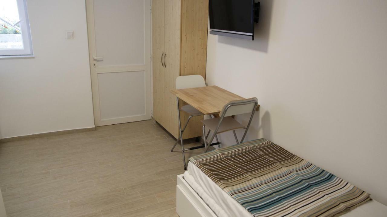 City Center Garden Apartments Шибеник Екстер'єр фото