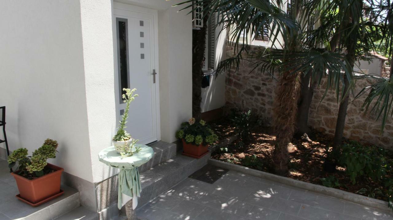 City Center Garden Apartments Шибеник Екстер'єр фото